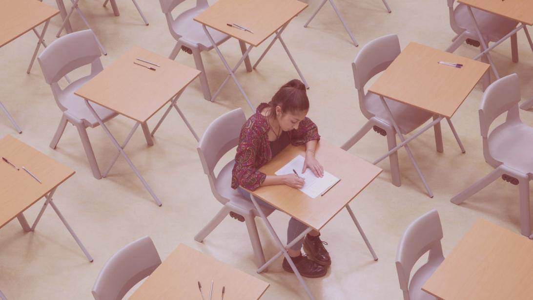 Deelnemers werken samen aan een budgetplan